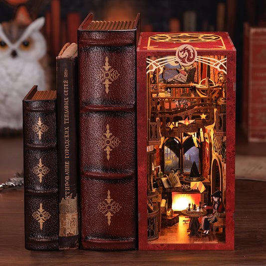 Book nook - Flame Common Room