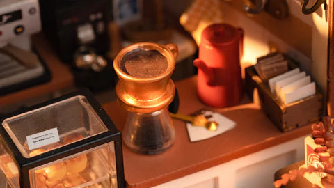 Maison miniature - Le café n°17