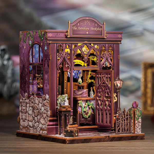Maison miniature - The Astrology Bookshop